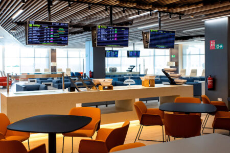 Interior de la nueva sala VIP en la T1 del aeropuerto Madrid-barajas.