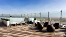 Terraza de la nueva sala VIP en el aeropuerto Madrid-Barajas.