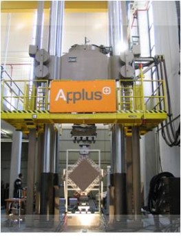 Máquina de ensayos de Applus+