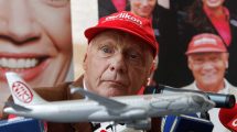 Niki Lauda volverá a controlar Niki, la aerolínea que fundó, después de que el juzgado austriaco que leva la quiebra de esta se la haya adjudicado.