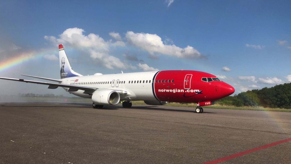 El primero de los Boeing 737 de Norwegian Argentina a su llegada al país a principios de 2018.