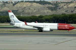 Boeing 737-800 de Norwegian en el aeropuerto de Madrid Barajas.