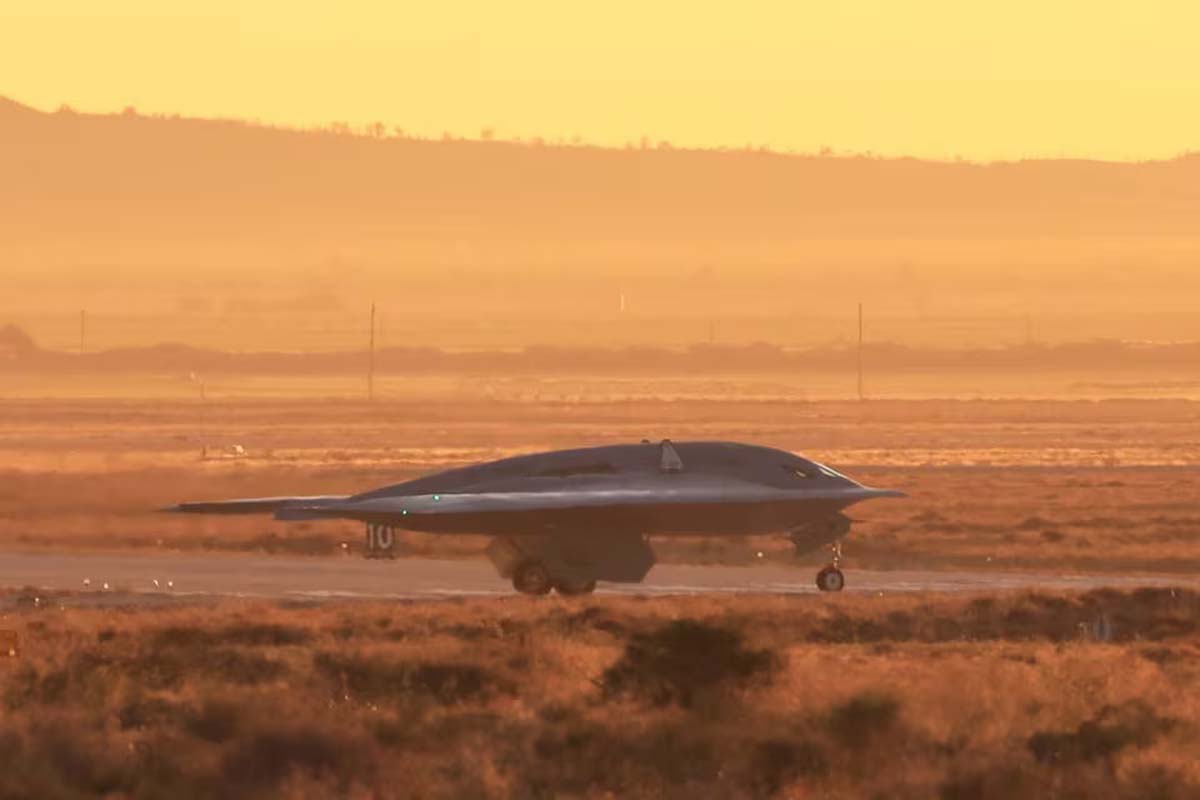 Primer Vuelo Del Northrop Grumman B-21