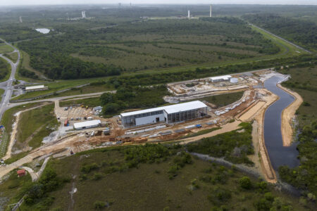 Las instalaciones dende se preparará el Miura 5 y sus cargas para los lanzamientos están muy avanzadas.