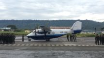 Acto de entrega del PZL Mielec M28 al Ejército de Ecuador tras su llegada al país.