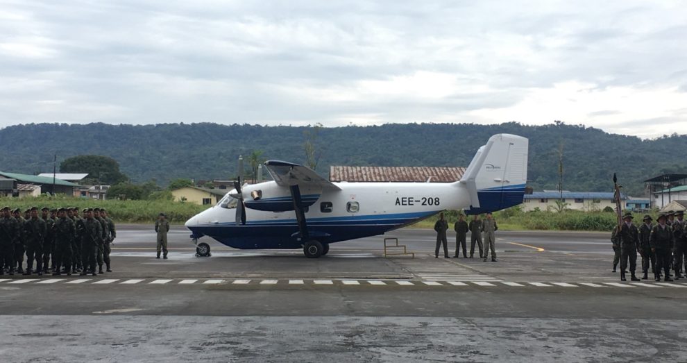 Acto de entrega del PZL Mielec M28 al Ejército de Ecuador tras su llegada al país.