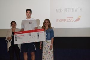 Celebración del pasajero 30 millones de Iberia Express.