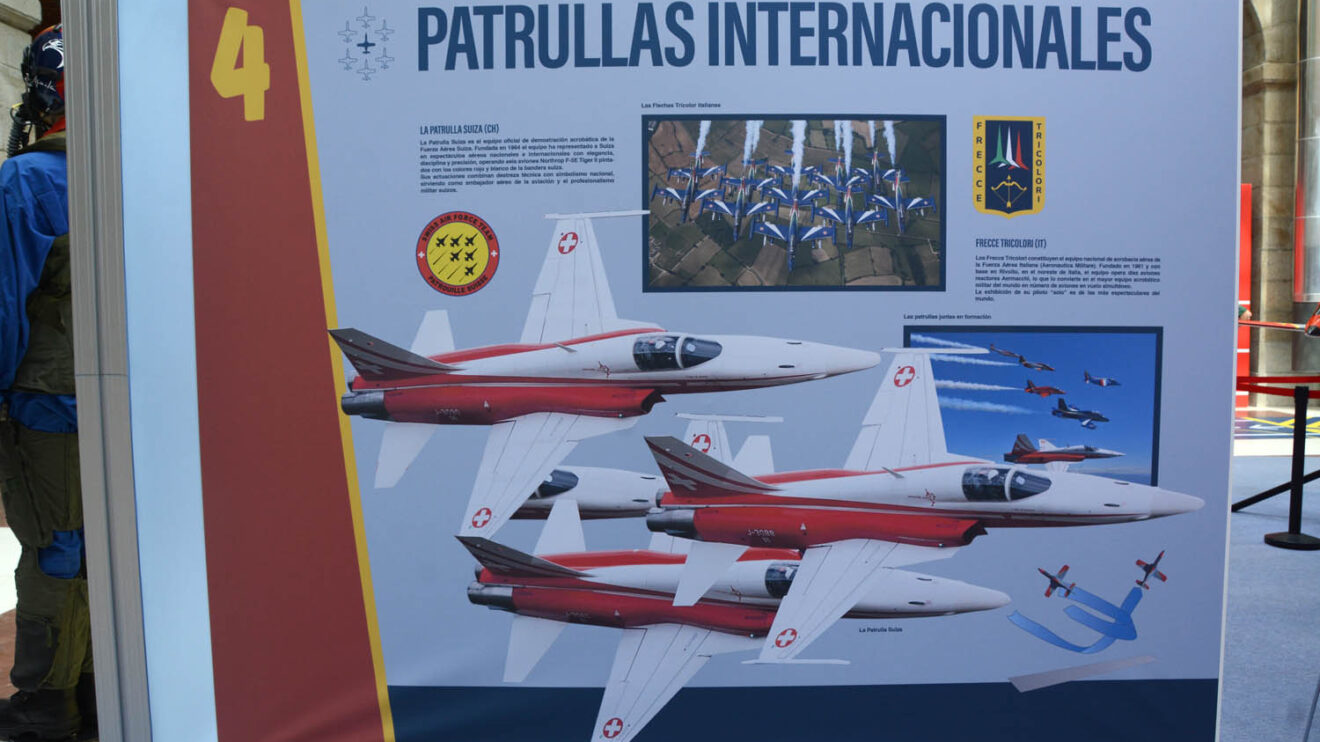 Patrulla Suiza y Frecce Tricolori.