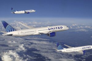 United ha firmado el mayor pedido de una aerolínea de EE.UU. con Boeing: 300 aviones, incluidas 100 opciones.