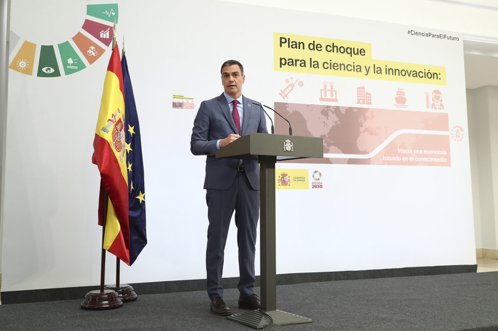 Pedro Sanchez durante su presentación del Plan de Choque por la Ciencia y la Innovación e La Moncloa.