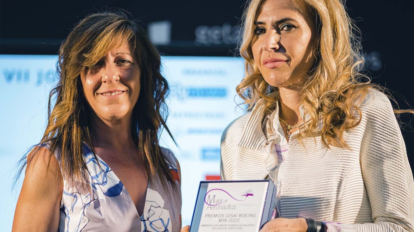 Virginia Comino, del grupo CPS, recogió el premio a la empresa con mayor número de mujeres en su consejo de administración.