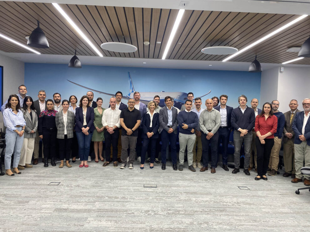 Representantes de las empresas de VALIANT durante la presentación del proyecto.