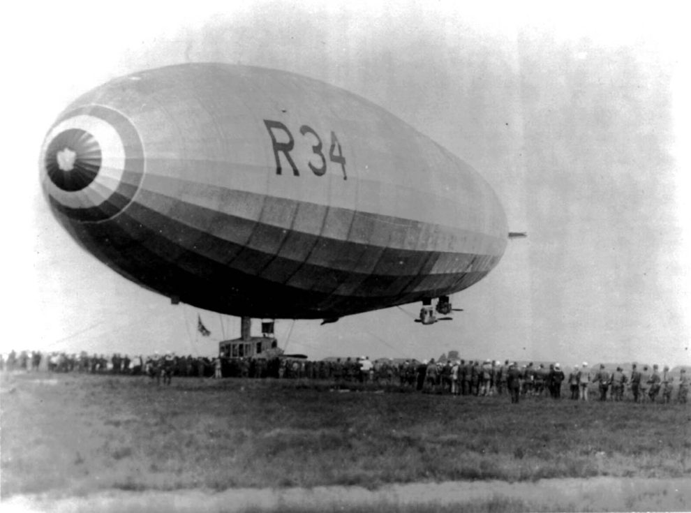 El R34 fotografiado en Mineola el 6 de junio de 1919 tras su vuelo intercontinental.