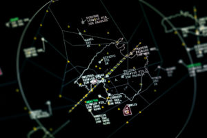 Pantalla de radar con inforamción del tráfico aéreo sobre la isla de Mallorca.