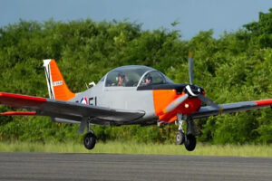 Los T-35C de la Fuerza Aérea de República Dominicana mantienen sus colores y emblemas españoles.