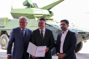 Firma del acuerdo entre Rheinmetall y el gobieno del estado de Hesse.