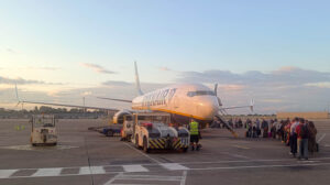 Ryanair sigue apostando por crecer y mantener las tarifas bajas.