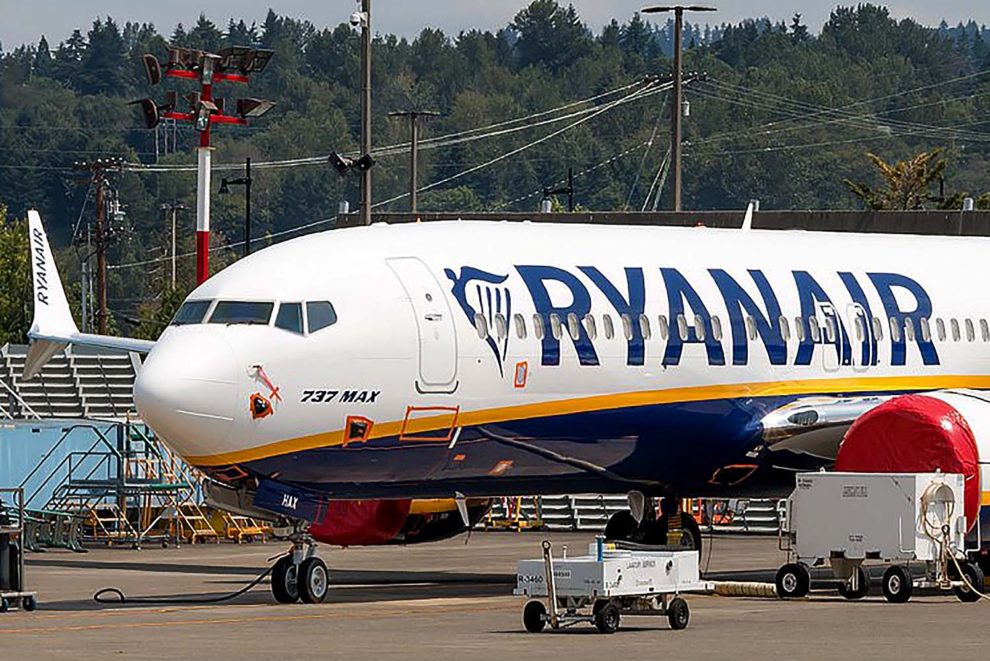 Boeing 737 MAX de Ryanair alamcenado.