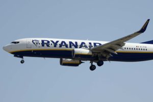 Ryanair ha reducido sus operaciones en un 90 por ciento por la pandemia del coronavirus.