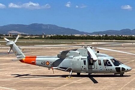 El primer S-76 del Ala 49 / 801 Escuadrón.