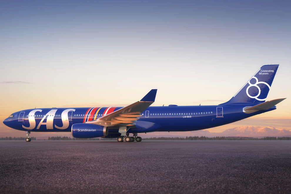 Airbus A330 de SAS decorado especialmente por su 80 aniversario.