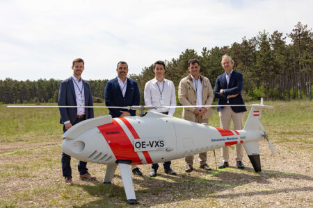 Pruebas de funcionamiento en Austria del UAV Schiebel S-100 pars SASEMAR.