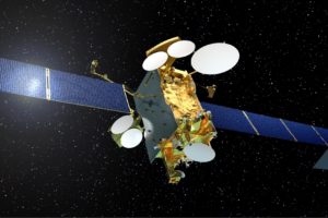 Tras los satélites eléctricos, llegarán los satélites con fibra óptica para transmitir las señales por todo el satélite.