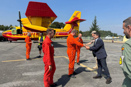 Llegada en el verano de 2025 a Santiago de Compostela de dos CL-415 franceses.