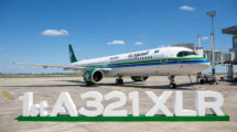 Entre las entegas de Airbus en mayo estuvo el primer A321XLR de Saudia.