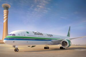 Imagen digital que representa a un Boeing 787 con los nuevos colores de Saudia.