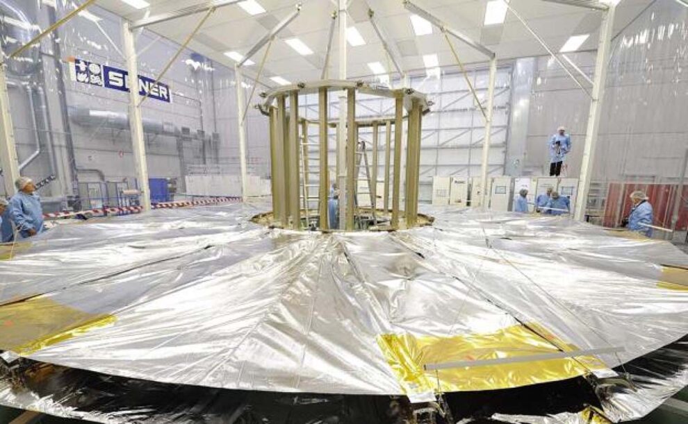 Parasol desplegable para el satélite GAIA fabricado por Sener.