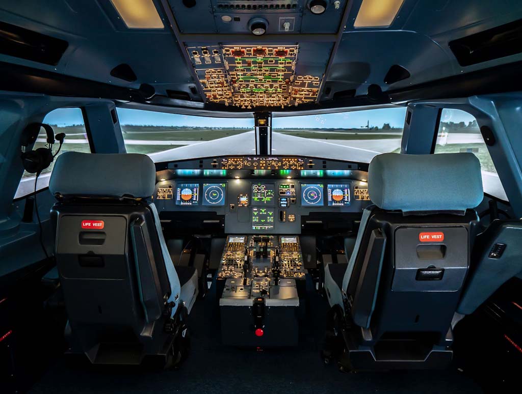 Global Training Aviation inauguró el nuevo simulador de vuelo b737