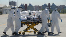 Simulacro de traslado de un paciente infeccioso por la UMAER.
