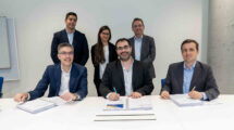 Firma del contrato entre Skylife Engineering y Airbus defence para el Eurodrone.