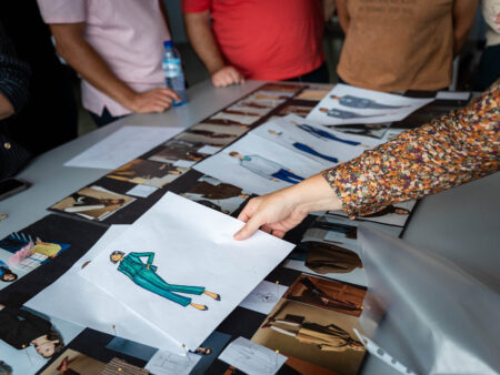 Proceso de selección de los diseños de los nuevos uniformes de South.