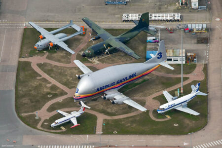 Colección de aviones de Airbus en Finkenwerder, entre ellos un Super Guppy.
