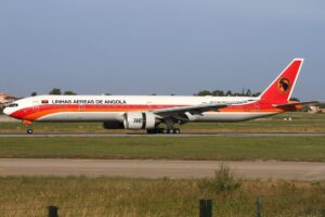 TAAG Angola comenzará a sustituir sus Boeing 777 con el B-787.