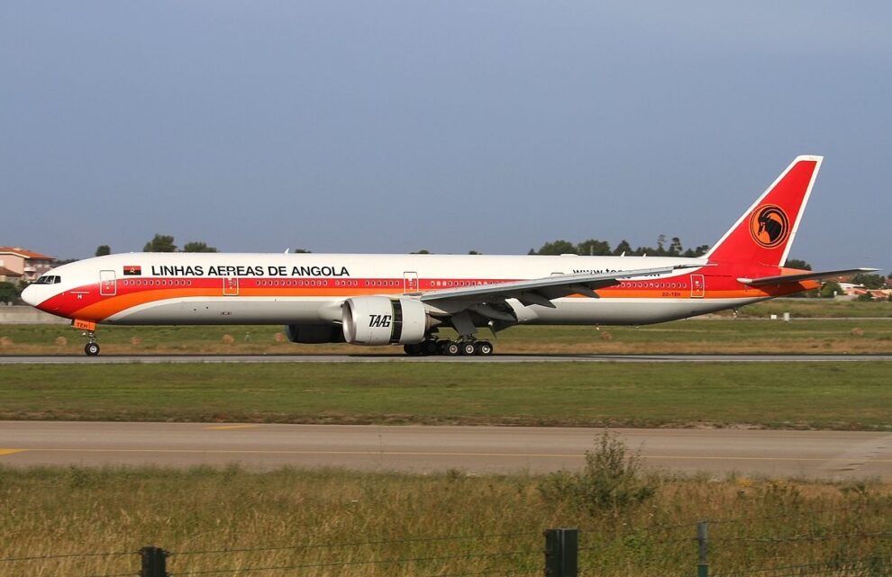 TAAG Angola comenzará a sustituir sus Boeing 777 con el B-787.