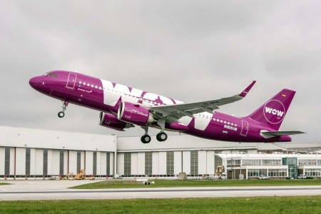 El primer A320neo de Wow air en uno de sus vuelos de prueba. Como todos los demás aviones de la aerolínea, su matrícula islandesa tiene significado. en este caso es TF-NEO.