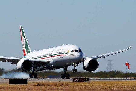 El Boeing 787 presidencial mexicano cuando era usado por el ahora ex presidente Peña Nieto.