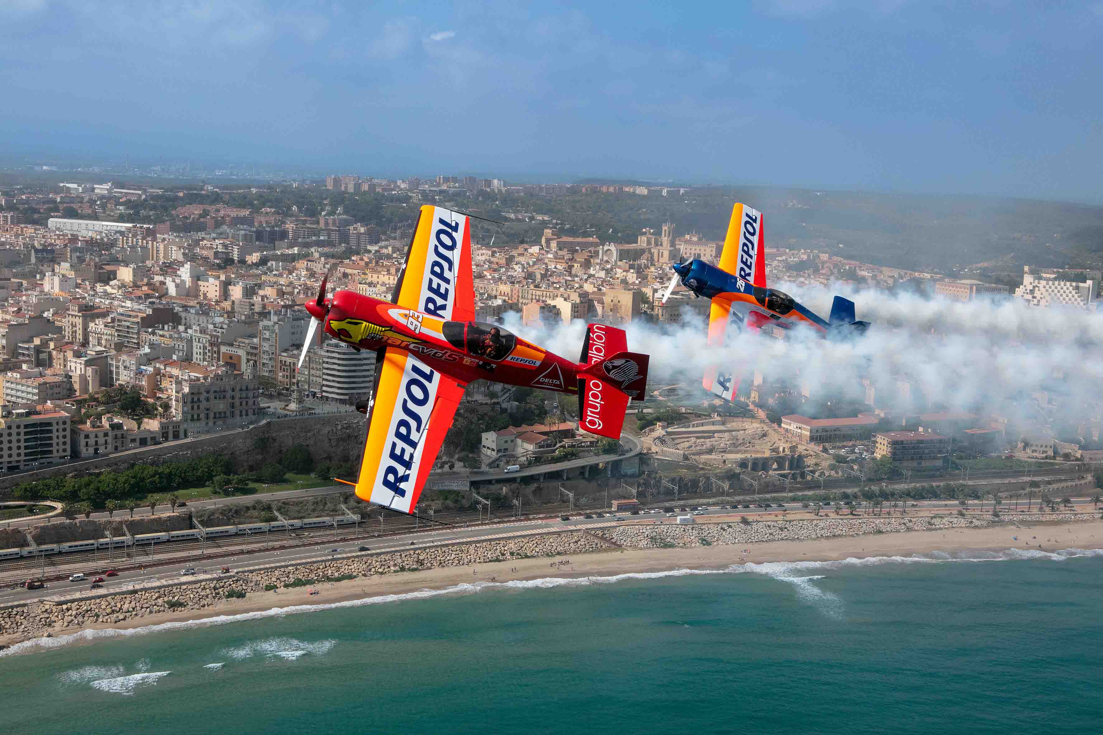 Éxito del equipo Bravo3 Repsol en la 6ªExhibición Aérea de ...