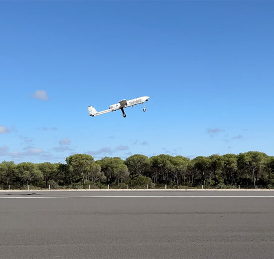 UAS Tarsis de Aertec despegando desde CEUS