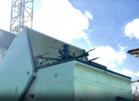 Dron en uno de los nidos de Telefónica T Space.