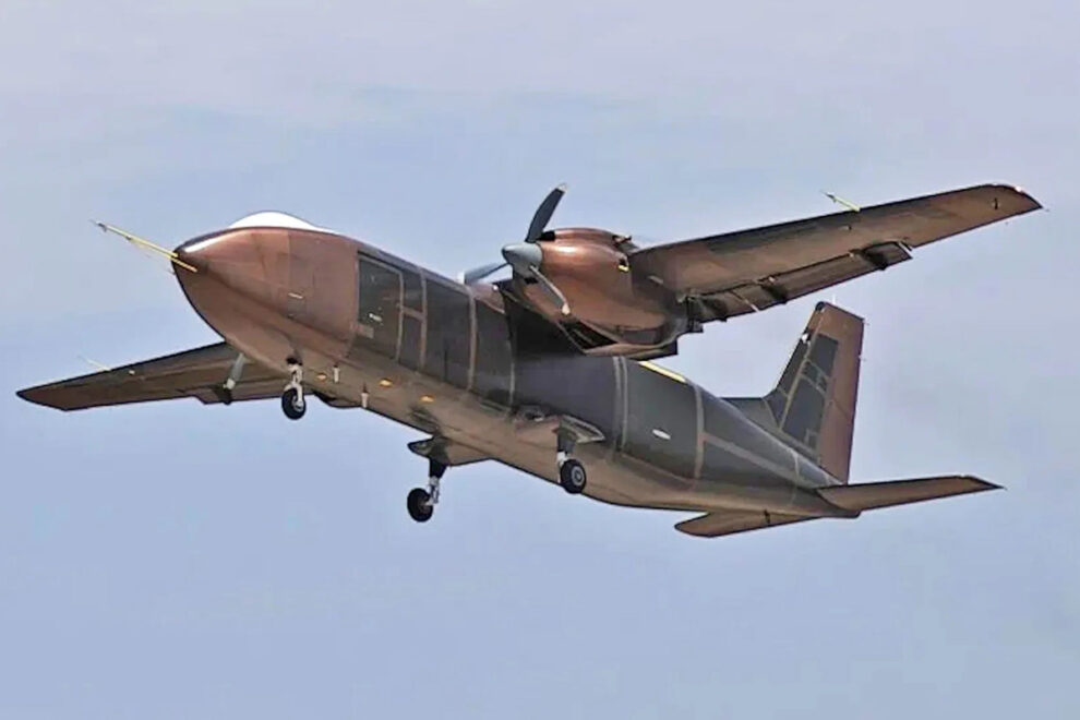 El UAV de carga de tegden en vuelo.