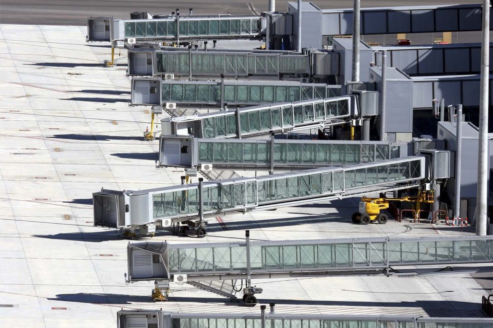 Pasarelas de embaque en la T4 del aeropuerto de Madrid Barajas.