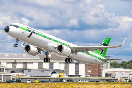 En 2025





















































































































































































































































































En 2025 Trasavia Holanda celebró sus 60 años y decoró de forma retro uno de los A321neo que recibió.


