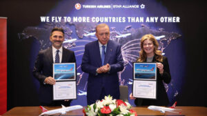 La firma de la compra de hasta 150 Boeing 737 MAX por Turkish Airlines se hizo con Recep Tayyip Erdoğan, presidente de Turquía como testigo.