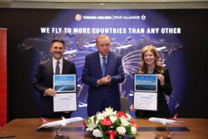 La firma de la compra de hasta 150 Boeing 737 MAX por Turkish Airlines se hizo con Recep Tayyip Erdoğan, presidente de Turquía como testigo.