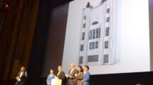 Acto de presentación de la casa 102 de KLM en el cine Tuschinski.