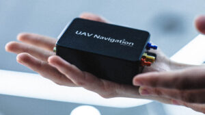 Unidad del autopiloto UAV Navigation Vector-300.